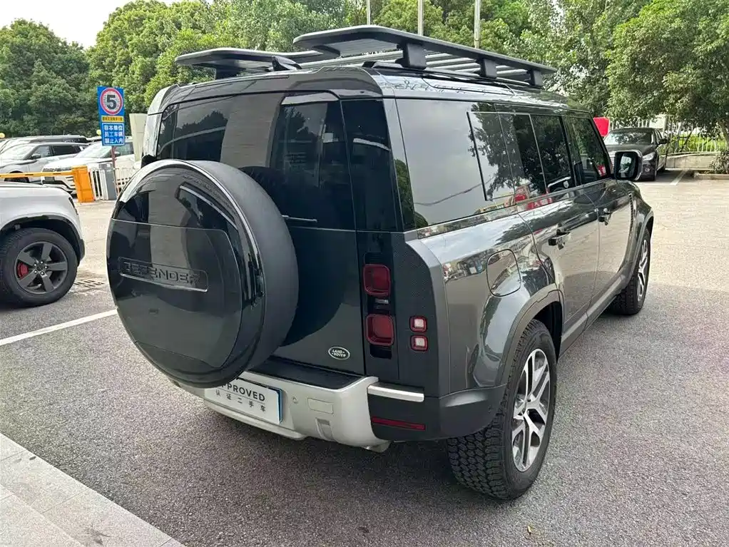 Land Rover Land Rover Defender 2025 110 3.0T P400