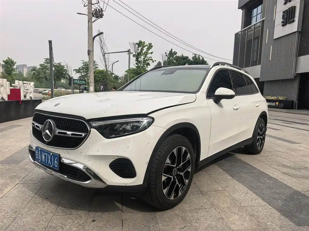Mercedes-Benz GLC 2023