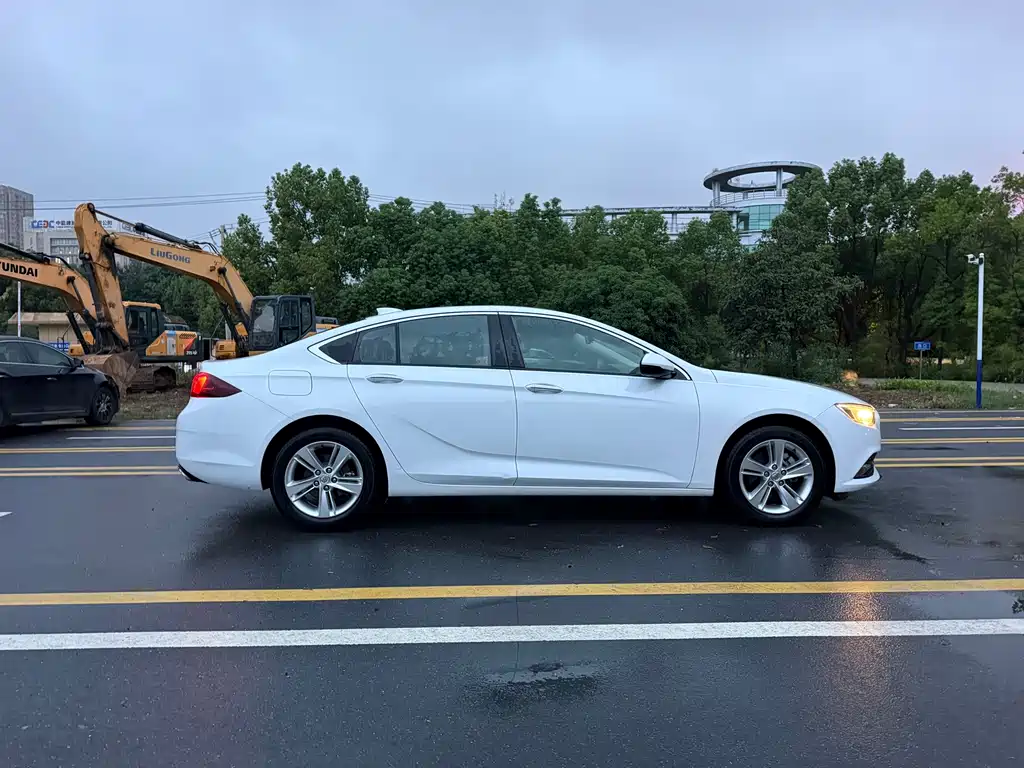Buick Regal — миниатюра 4