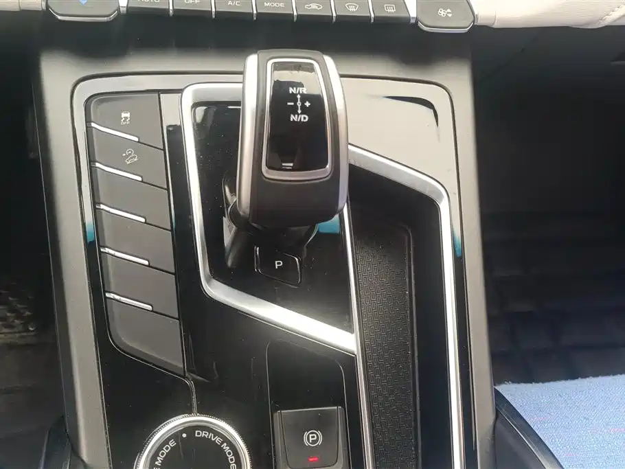 GEELY AUTOMOBILE BOYUE