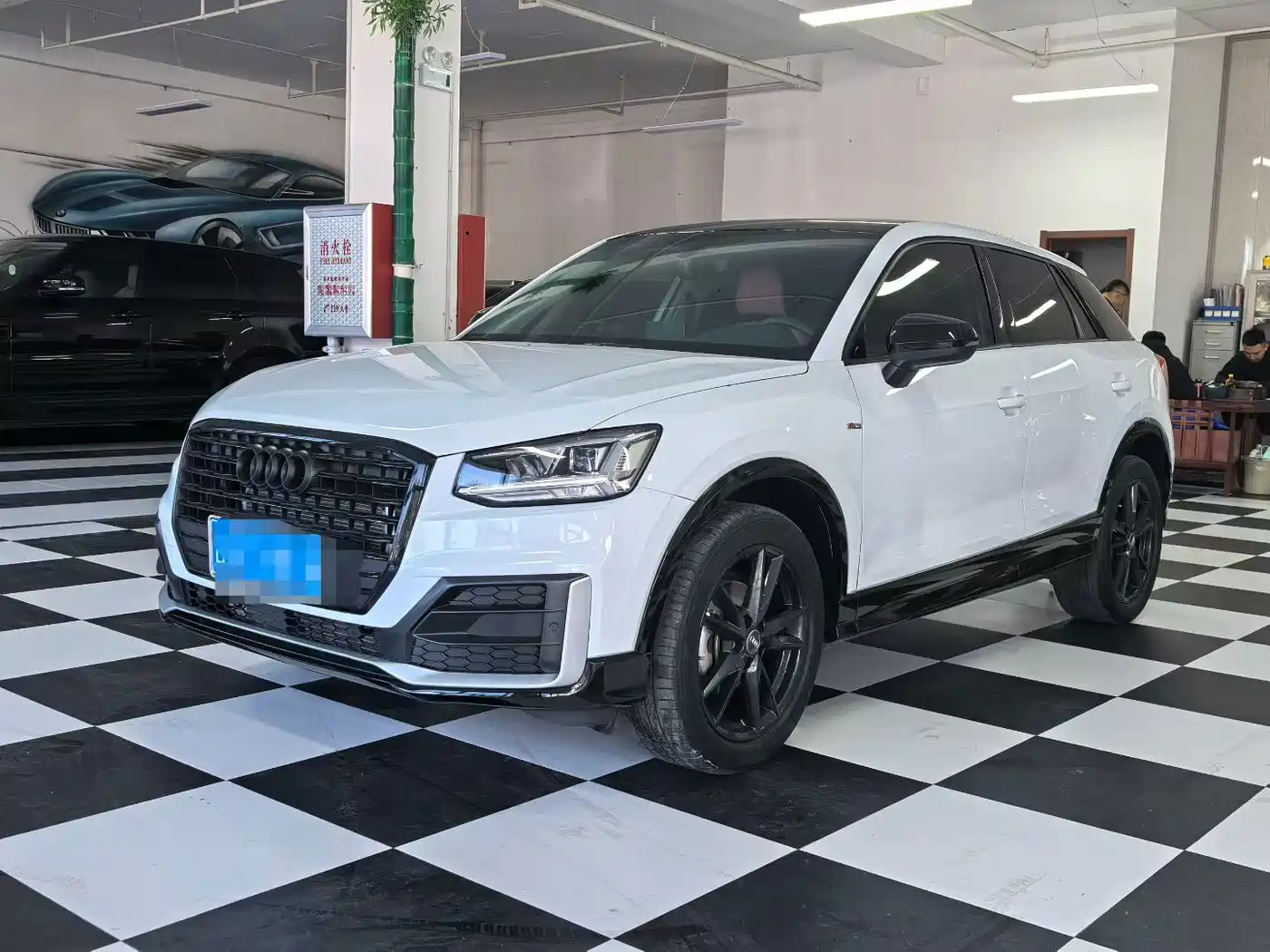 Audi Q2L