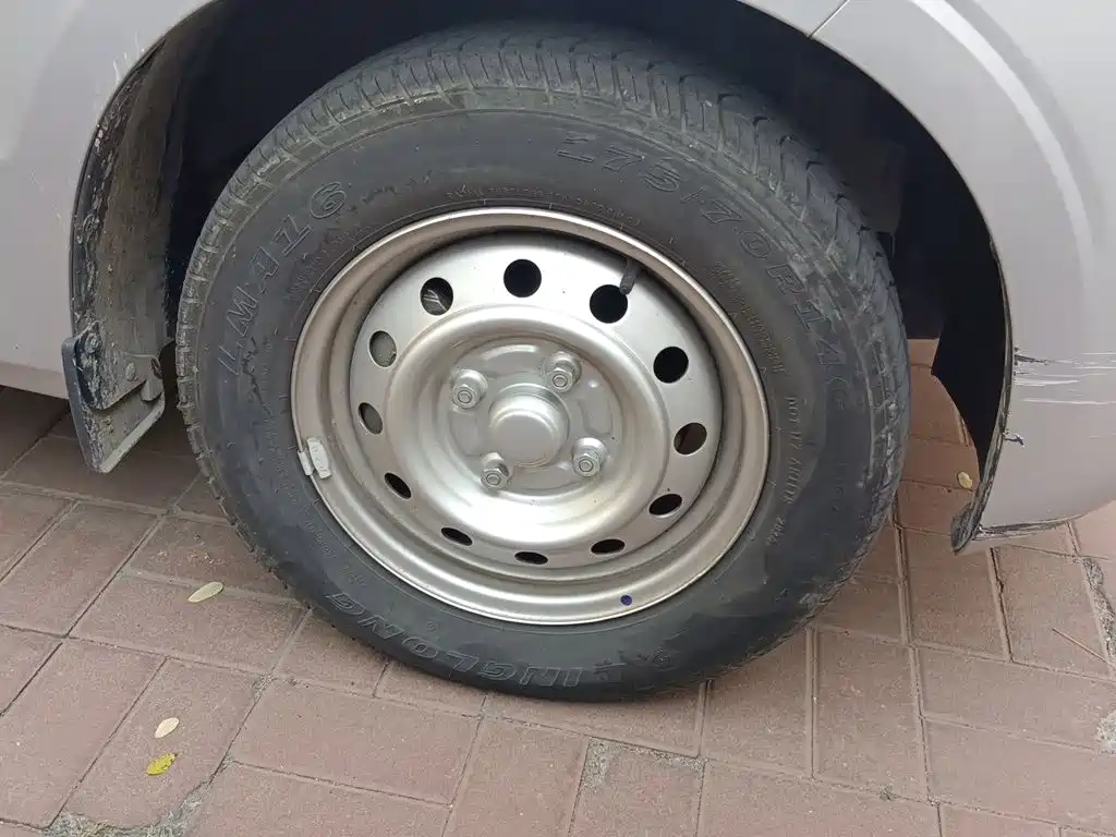 Wuling Hongguang V — миниатюра 24