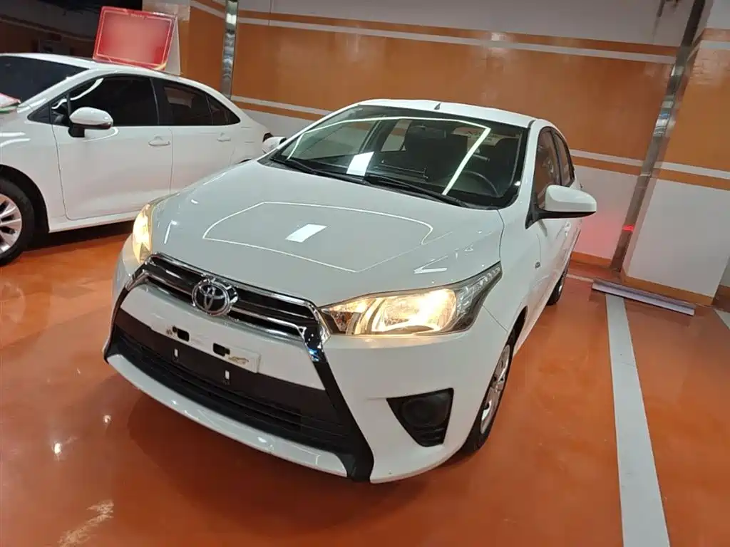Купить Toyota Yaris L