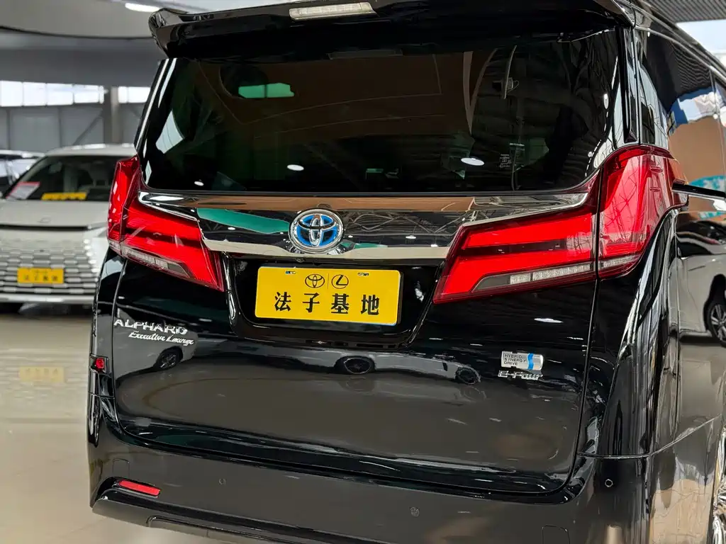 Toyota Alphard — фотографии объявления, Фото 26