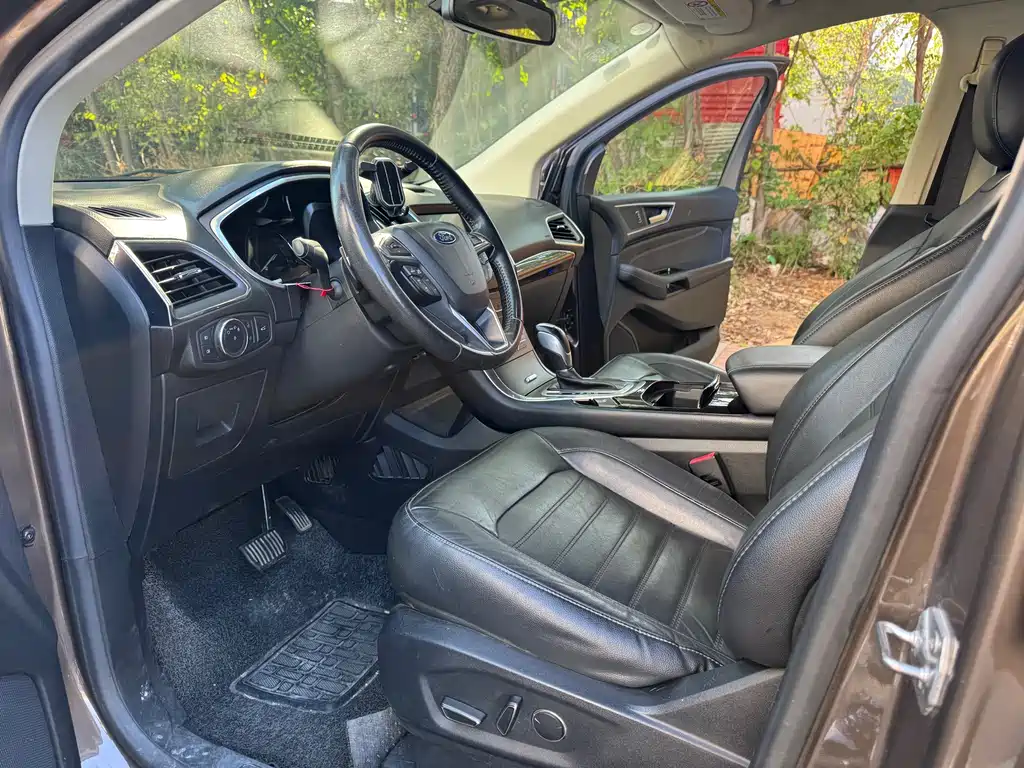 Ford Edge — миниатюра 6
