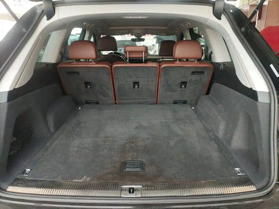 Audi Q7 — миниатюра 8