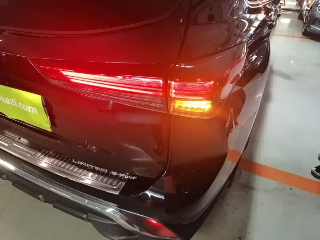 Toyota Highlander — миниатюра 8