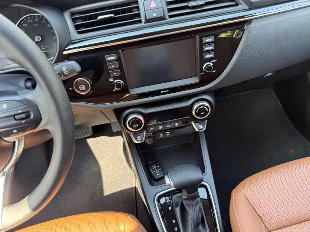 Kia KX Cross — миниатюра 9