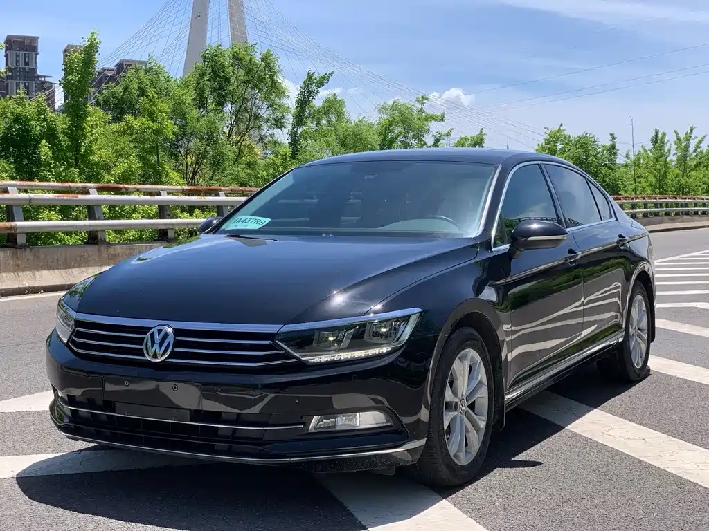 Купить Volkswagen Magotan
