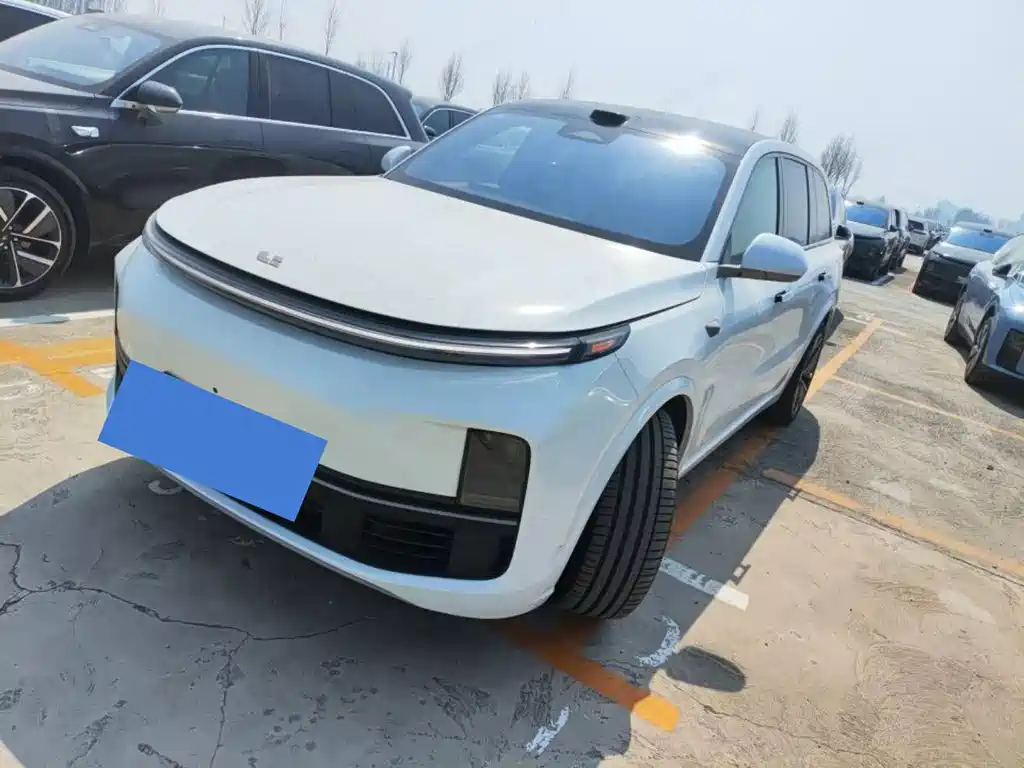 Li Auto Li L9 2025
