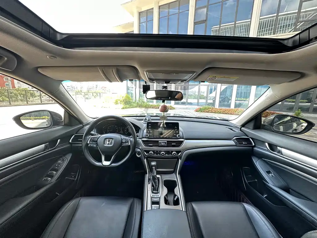 Honda Accord — миниатюра 7
