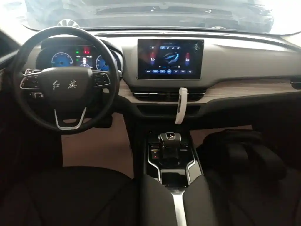 Hongqi Hongqi E-QM5 — миниатюра 10
