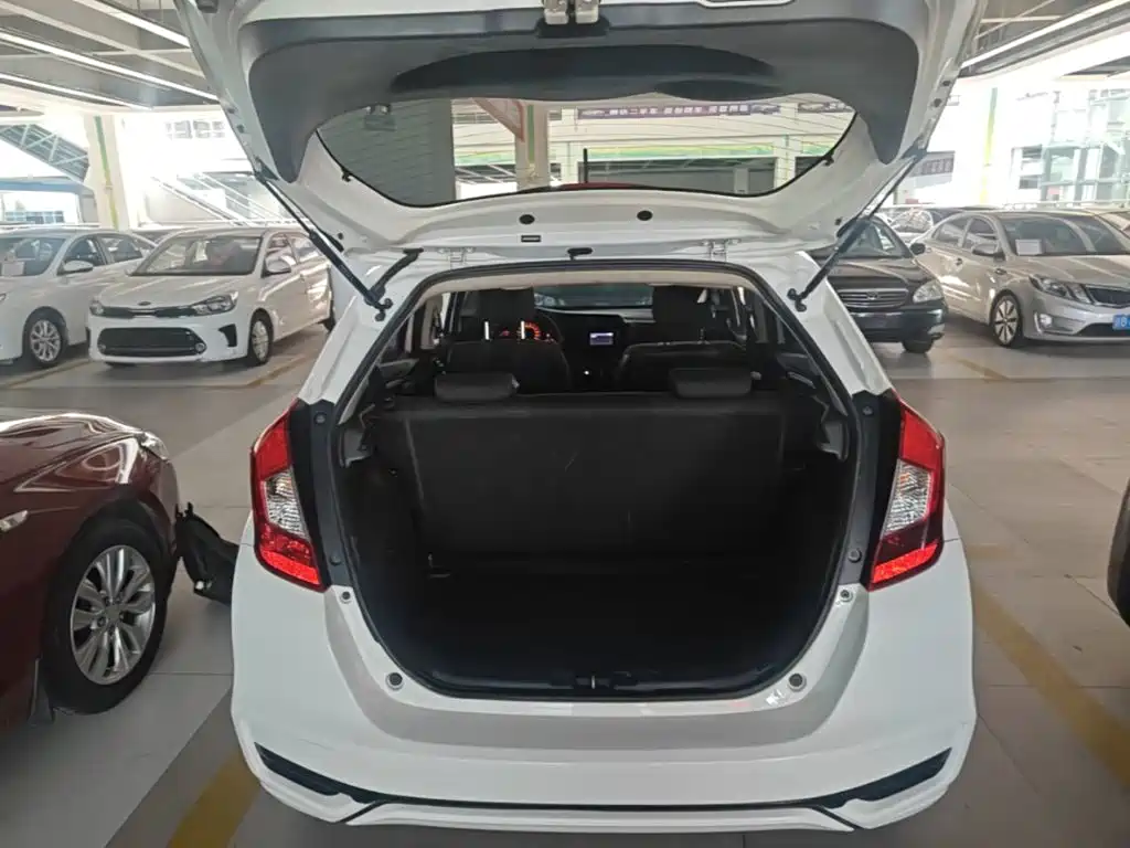 Honda Fit — миниатюра 19