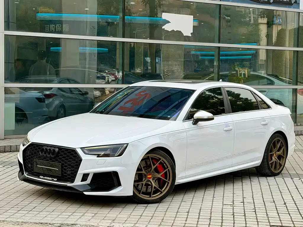 Audi A4L 2020