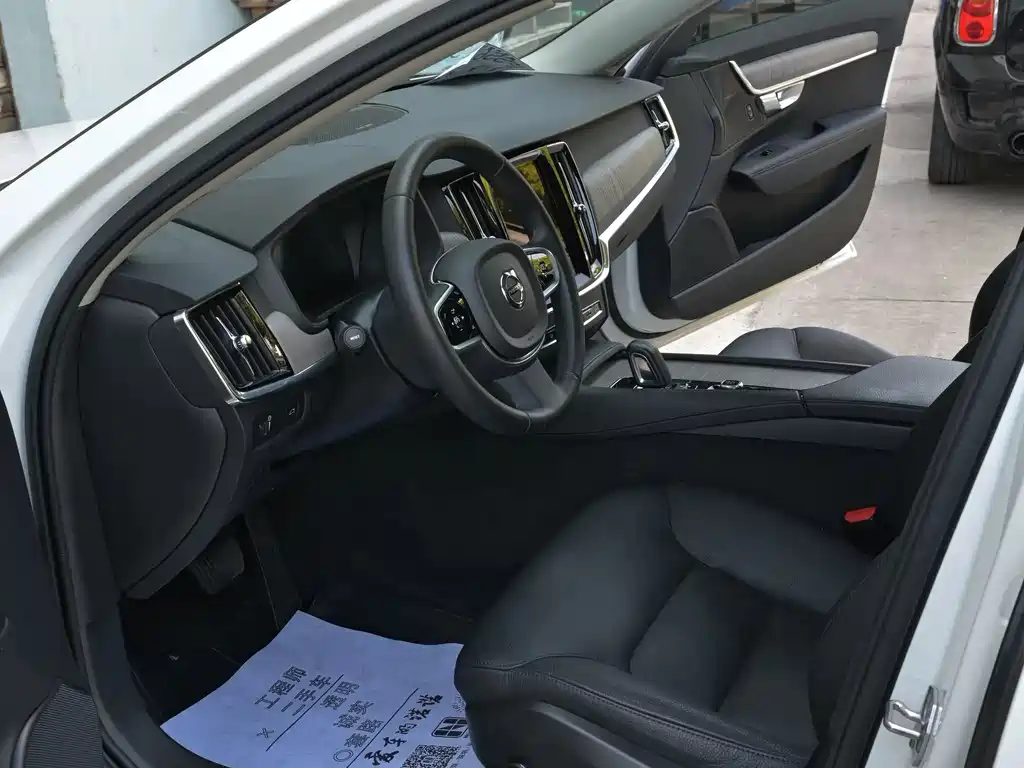Volvo V90 — миниатюра 6