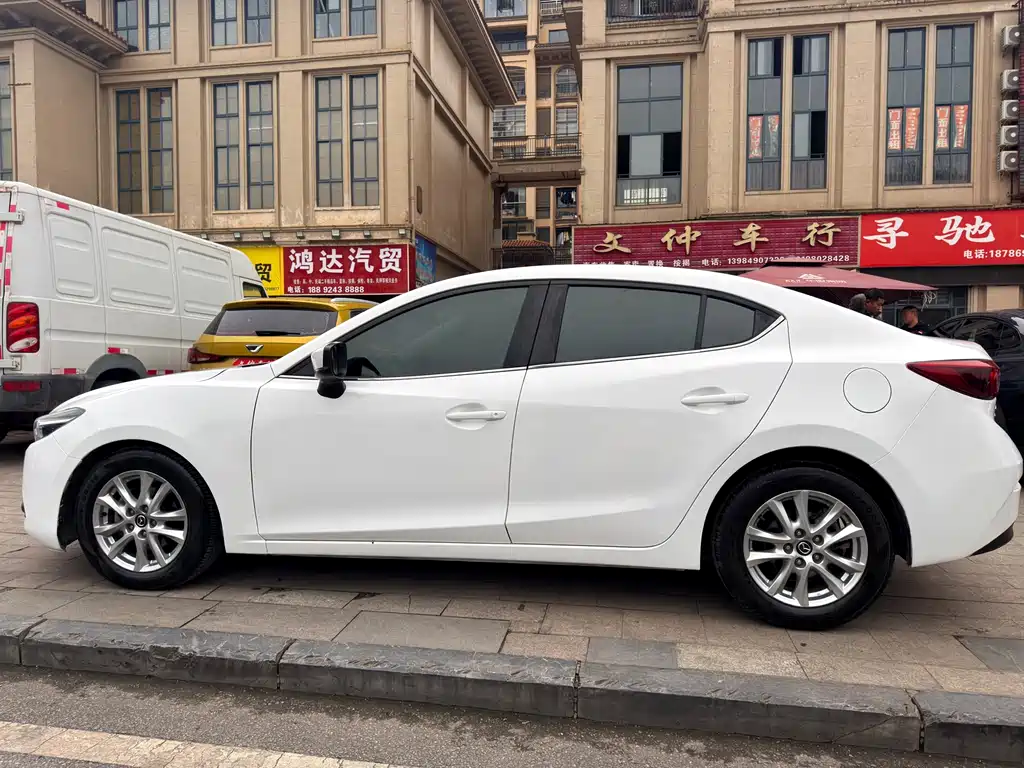 MAZDA 3 ANGKESAILA