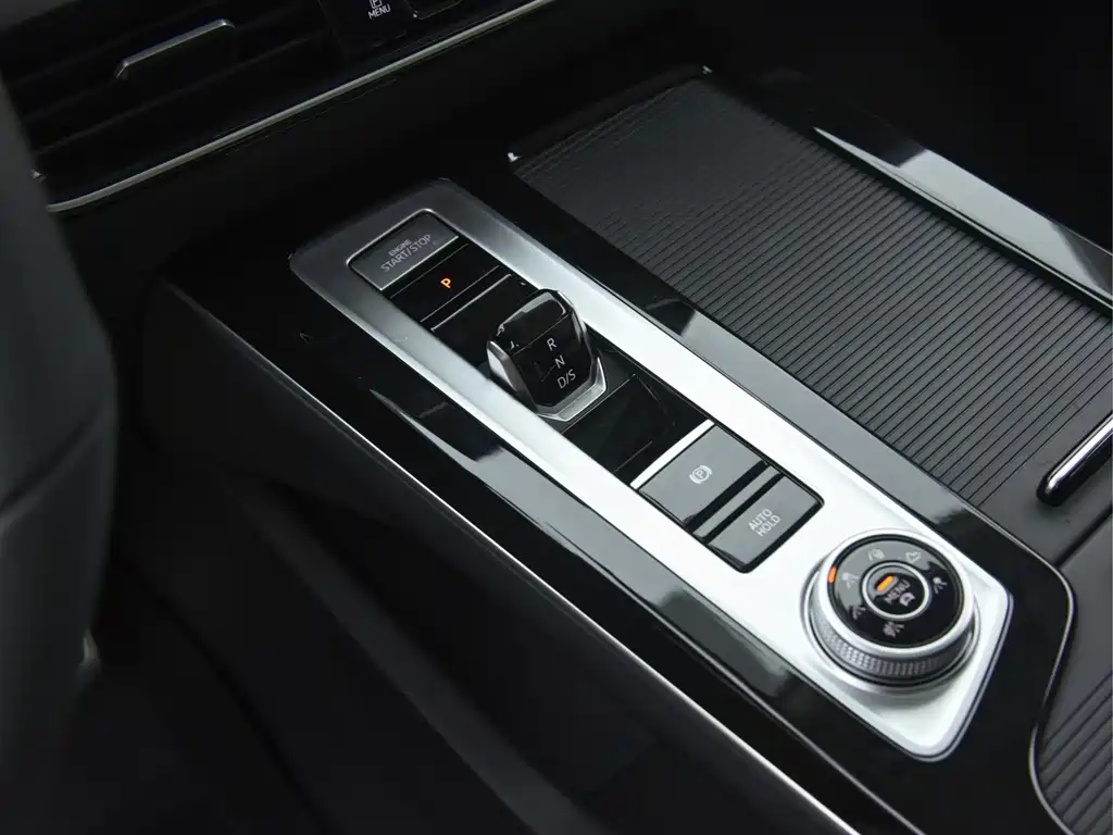 Volkswagen Tavendor 2024 380TSI R-Line