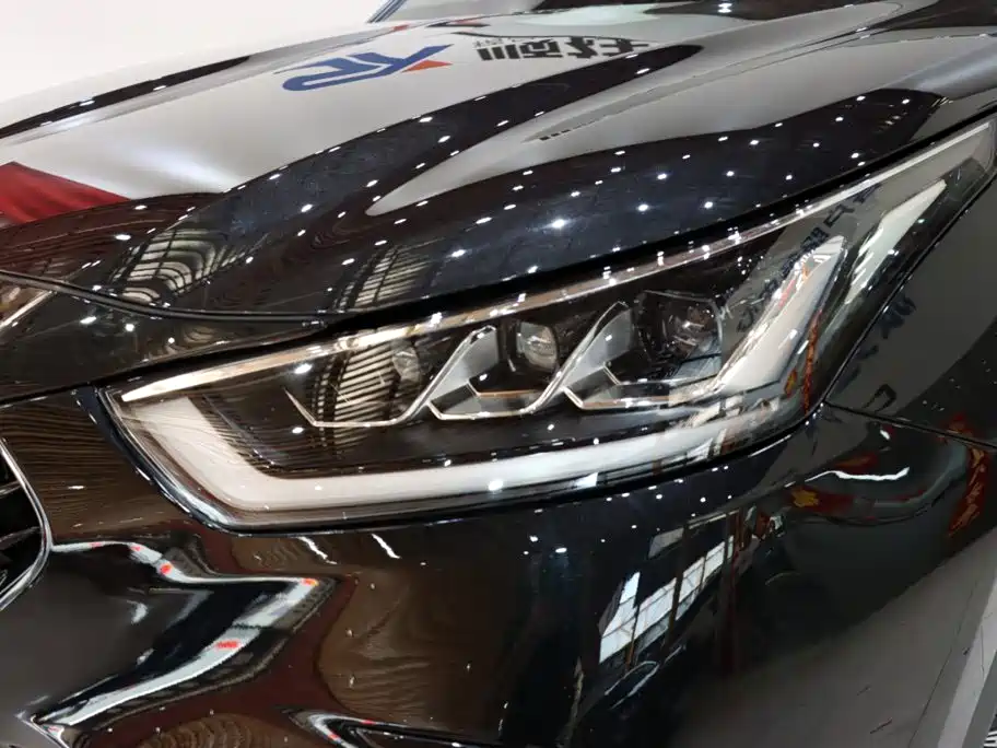 Toyota Crown Kluger — миниатюра 7