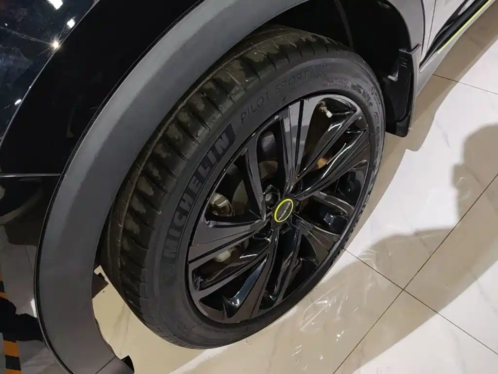 Roewe RX5 — миниатюра 23