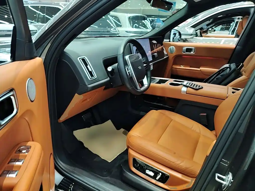 Li Auto Li L8 — миниатюра 16