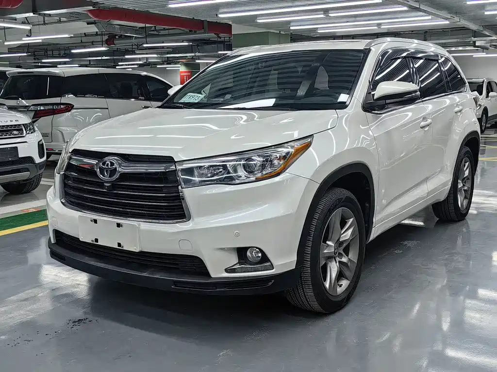 TOYOTA HIGHLANDER
