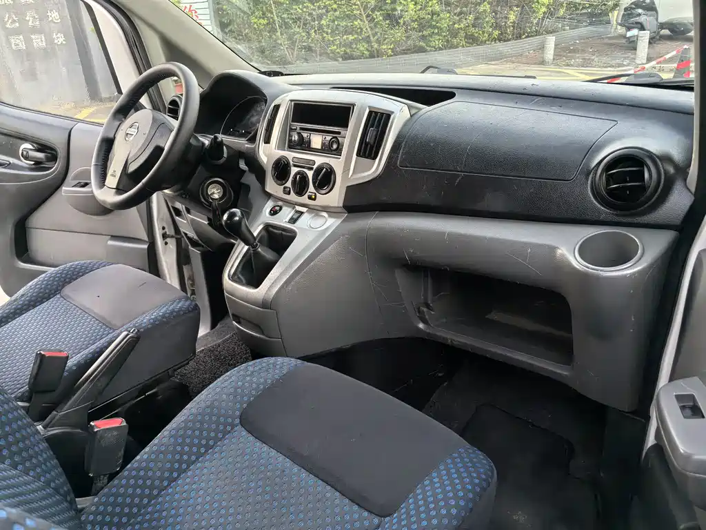 Nissan NV200 — миниатюра 15