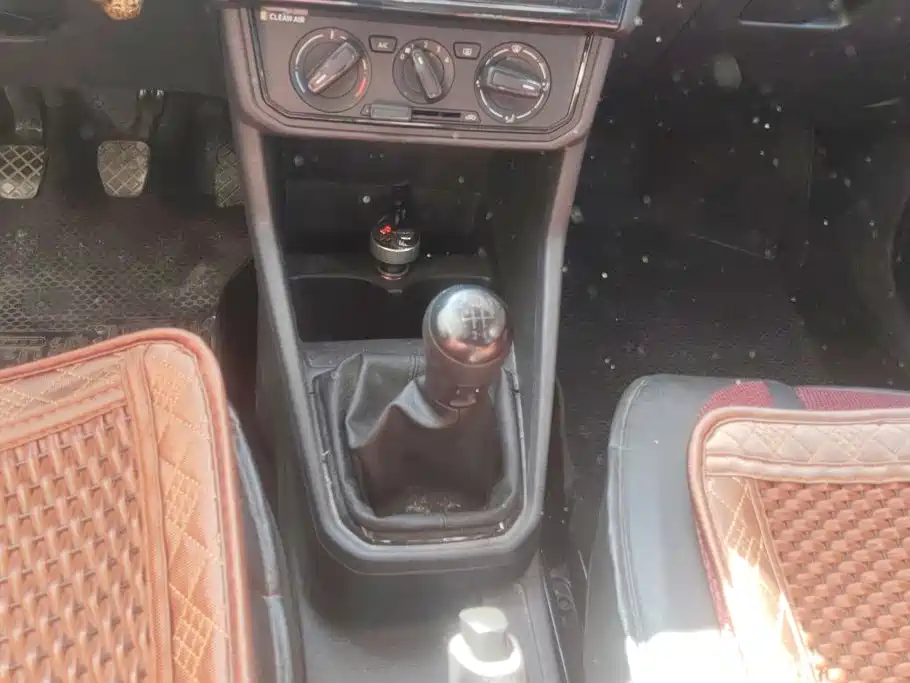 Volkswagen Jetta — миниатюра 16