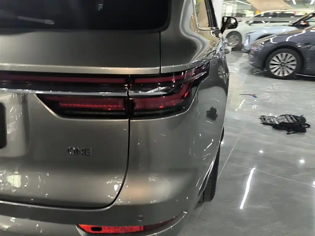 Li Auto ONE 2021 6 мест