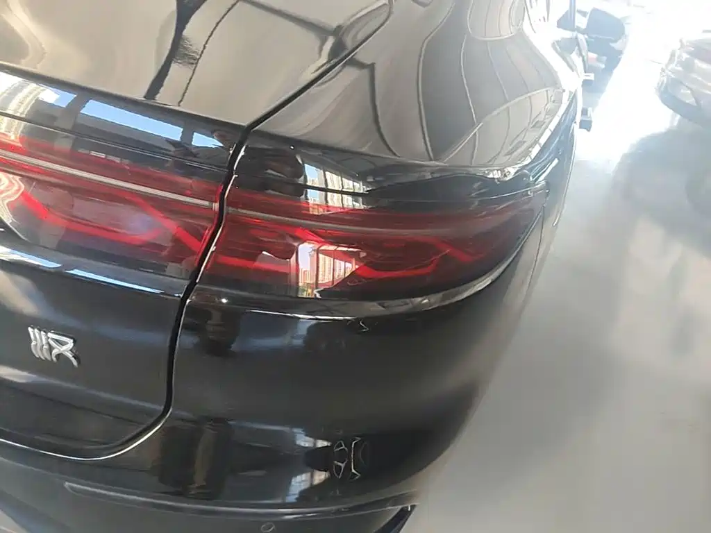 BYD Han — миниатюра 8