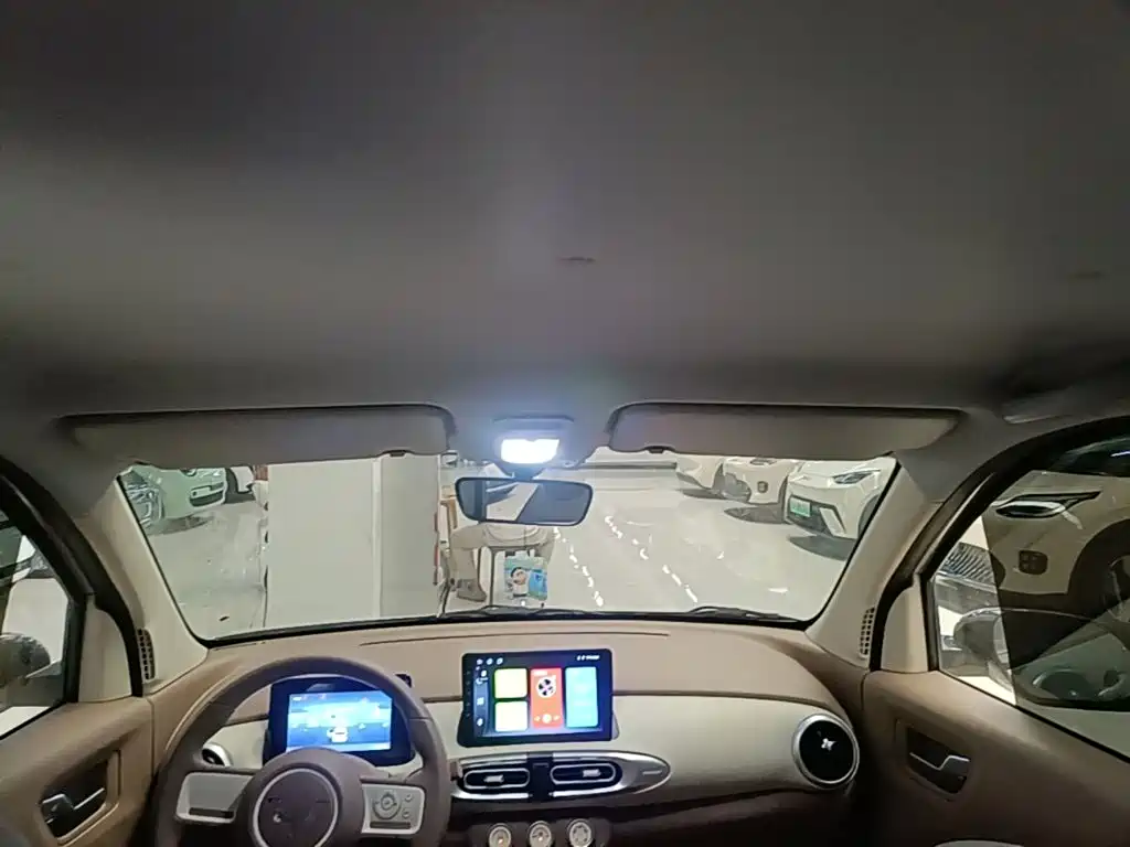 Wuling MINIEV — миниатюра 18