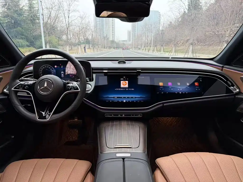 MERCEDES-BENZ E CLASS