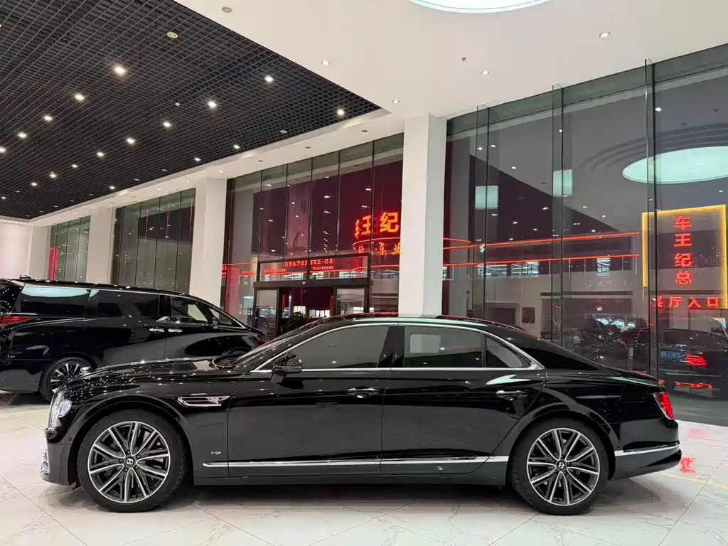 Bentley Flying Spur — миниатюра 8