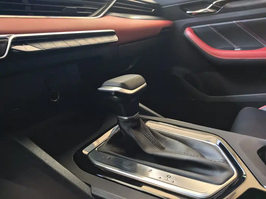 Geely Emgrand S — миниатюра 8