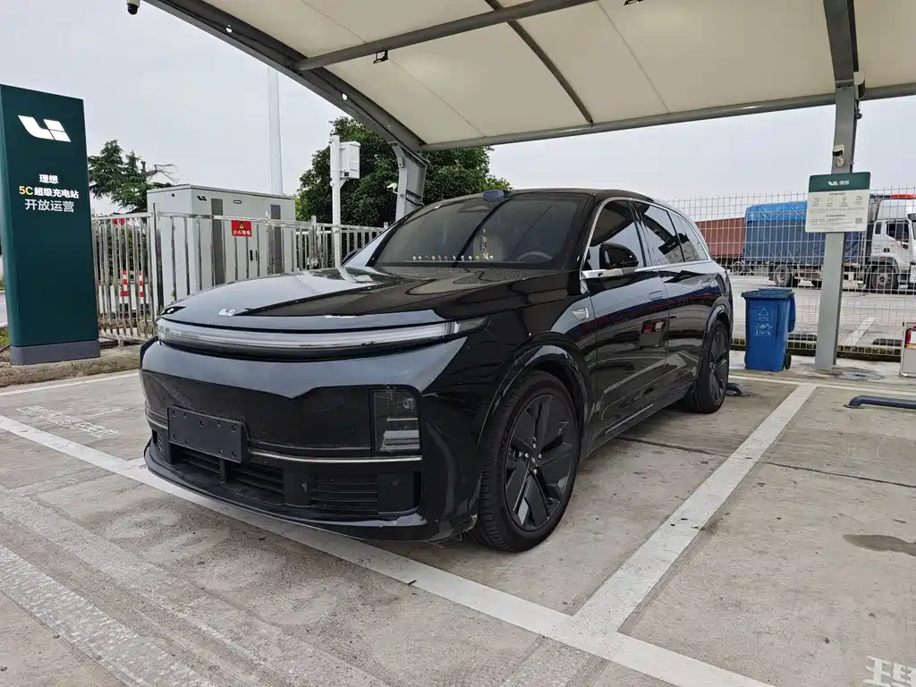 Li Auto Li L7 2025