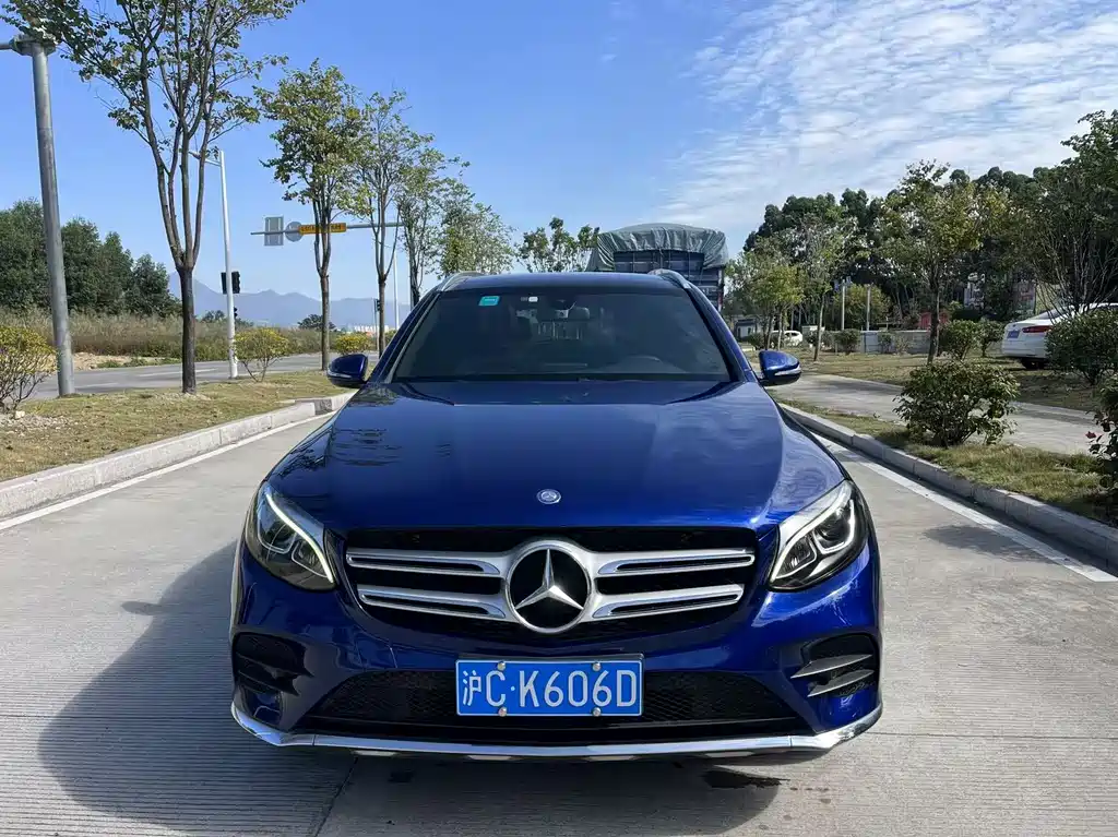 MERCEDES-BENZ GLC