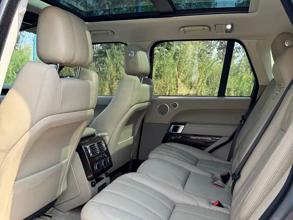 Land Rover Range Rover — миниатюра 9