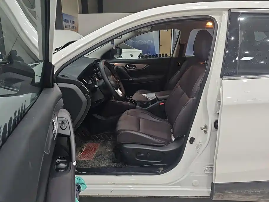 Nissan Qashqai — миниатюра 9