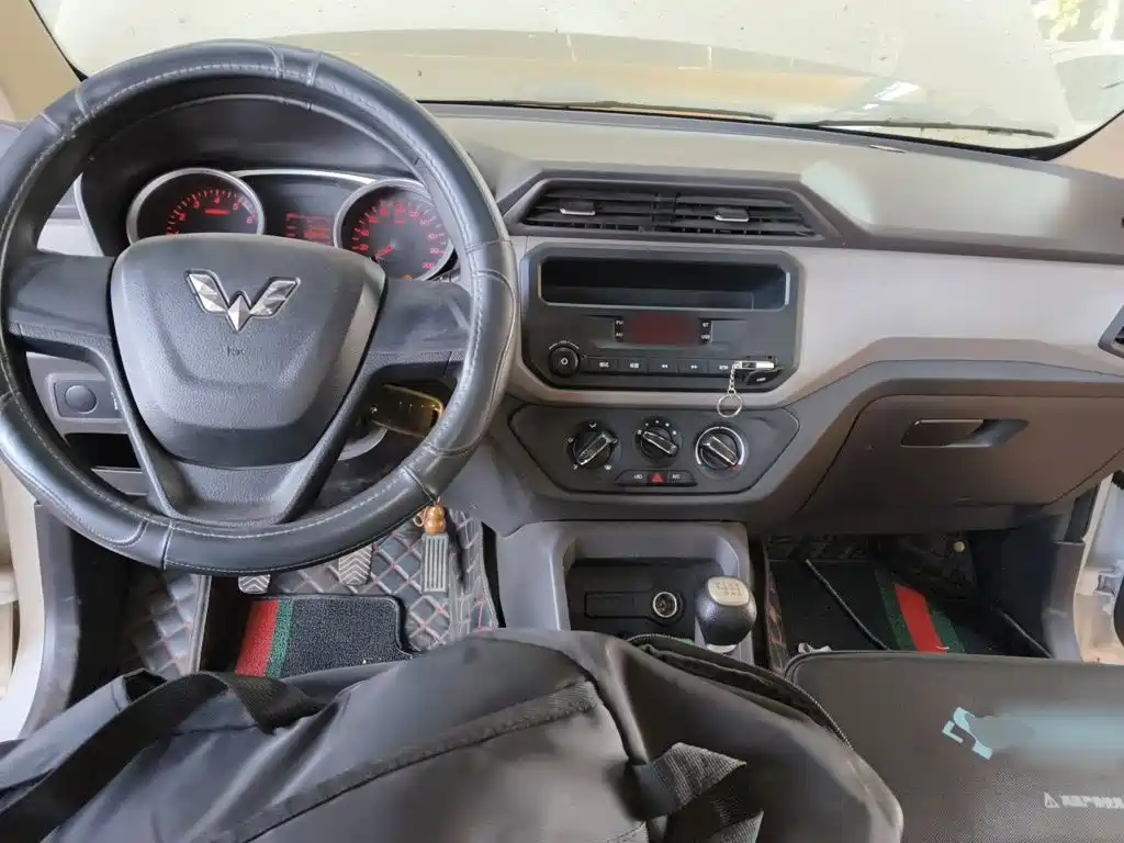 Wuling Hongguang — миниатюра 5