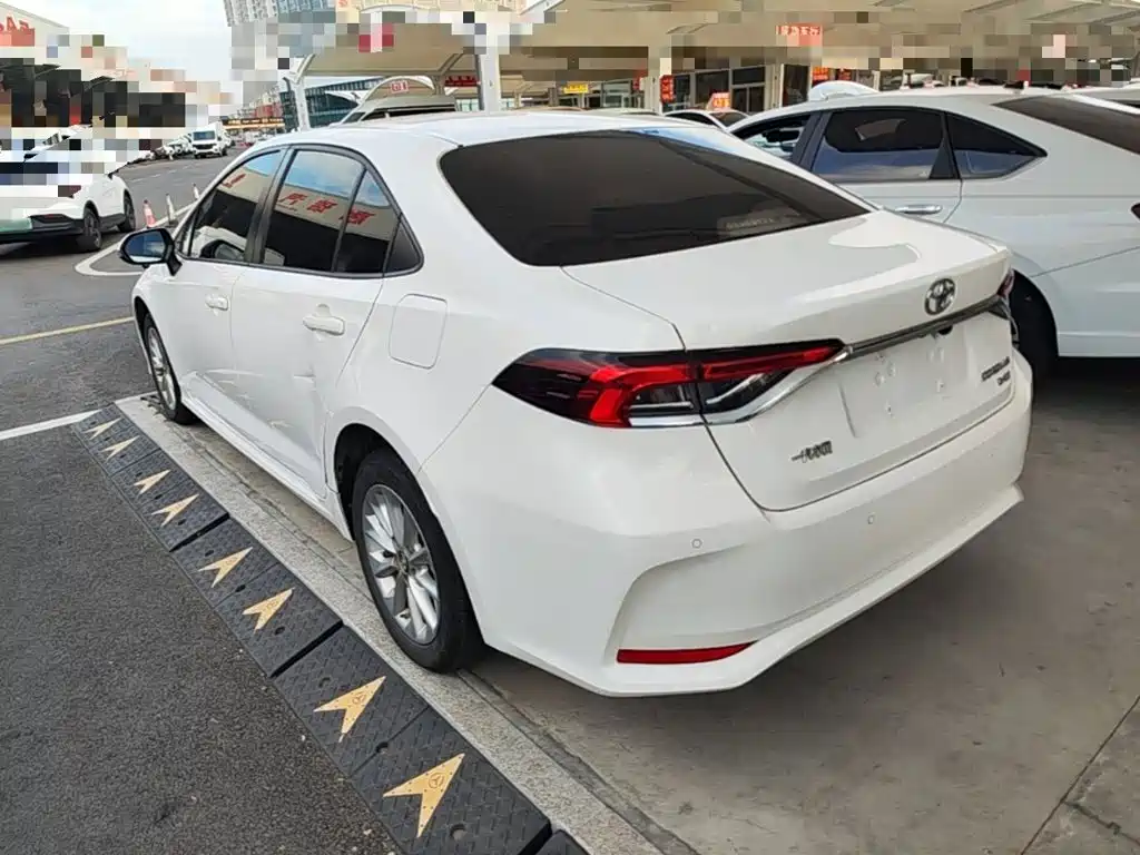 Toyota Corolla — миниатюра 5