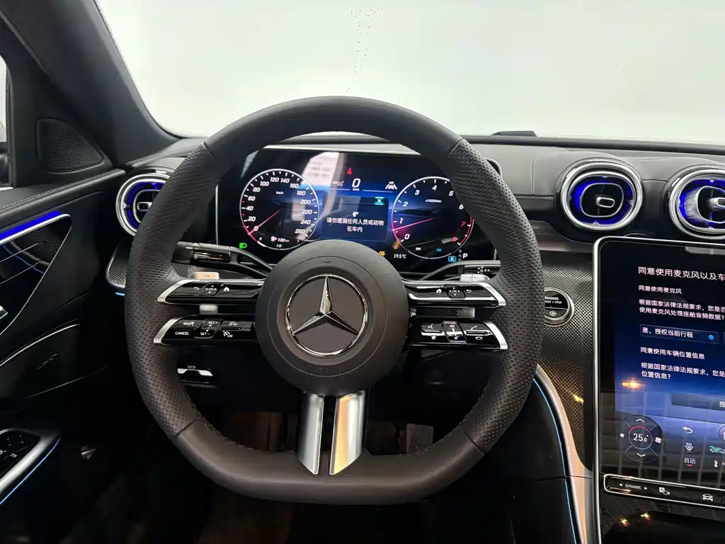 Mercedes-Benz C-Class — миниатюра 15