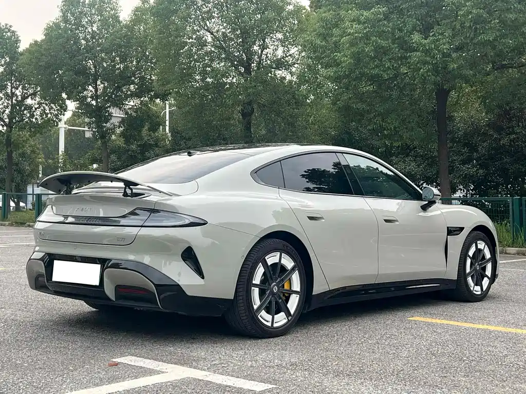 XIAOMI CAR XIAOMI SU7