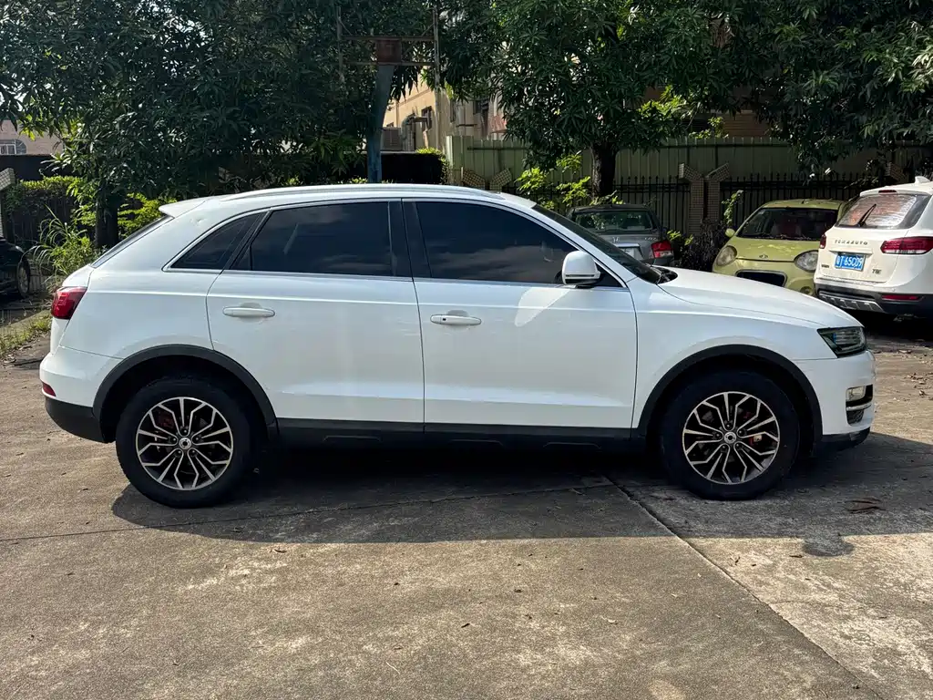 Zotye Zotye SR7 — миниатюра 4