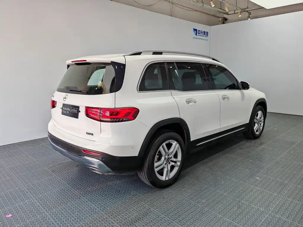 Mercedes-Benz GLB — миниатюра 6