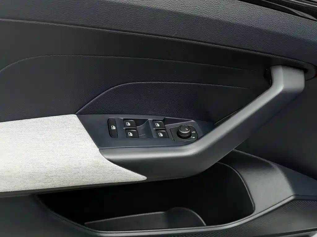 Volkswagen Tharu — миниатюра 9