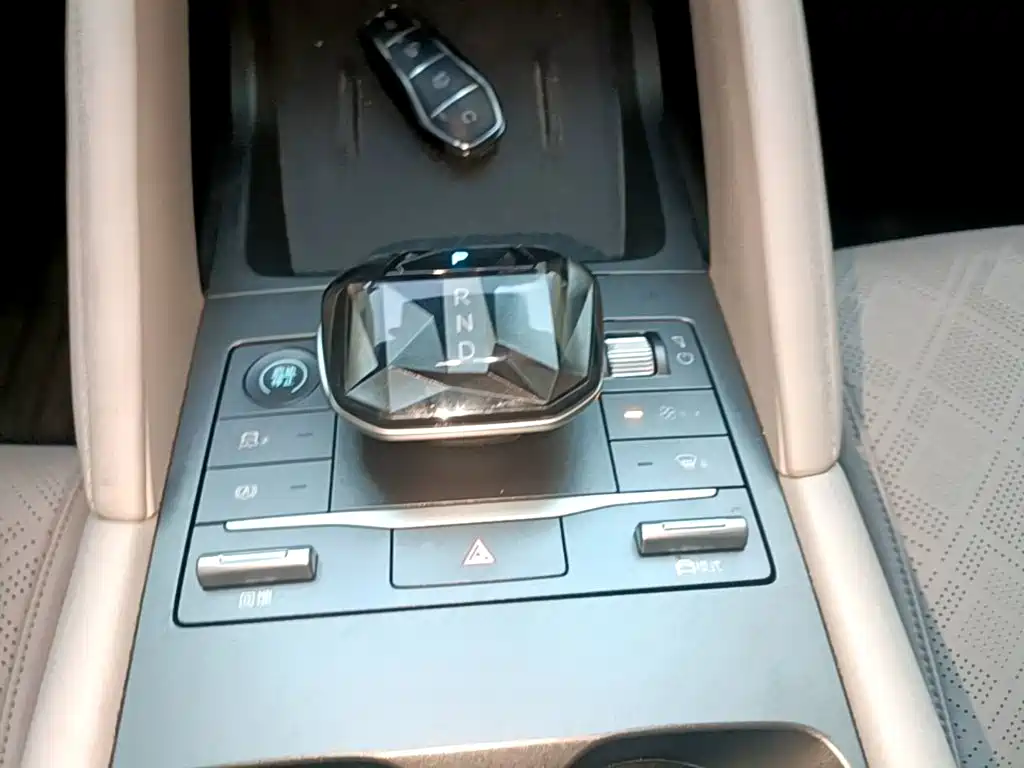 BYD Yuan UP — миниатюра 14