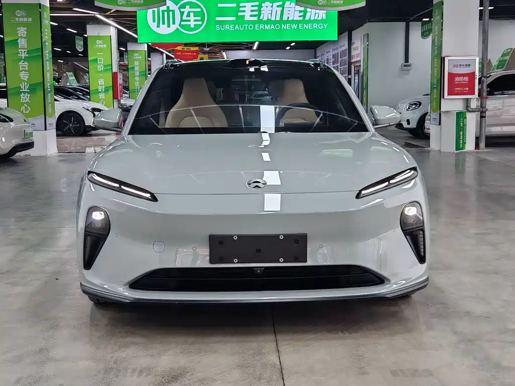 NIO ET5T — миниатюра 2