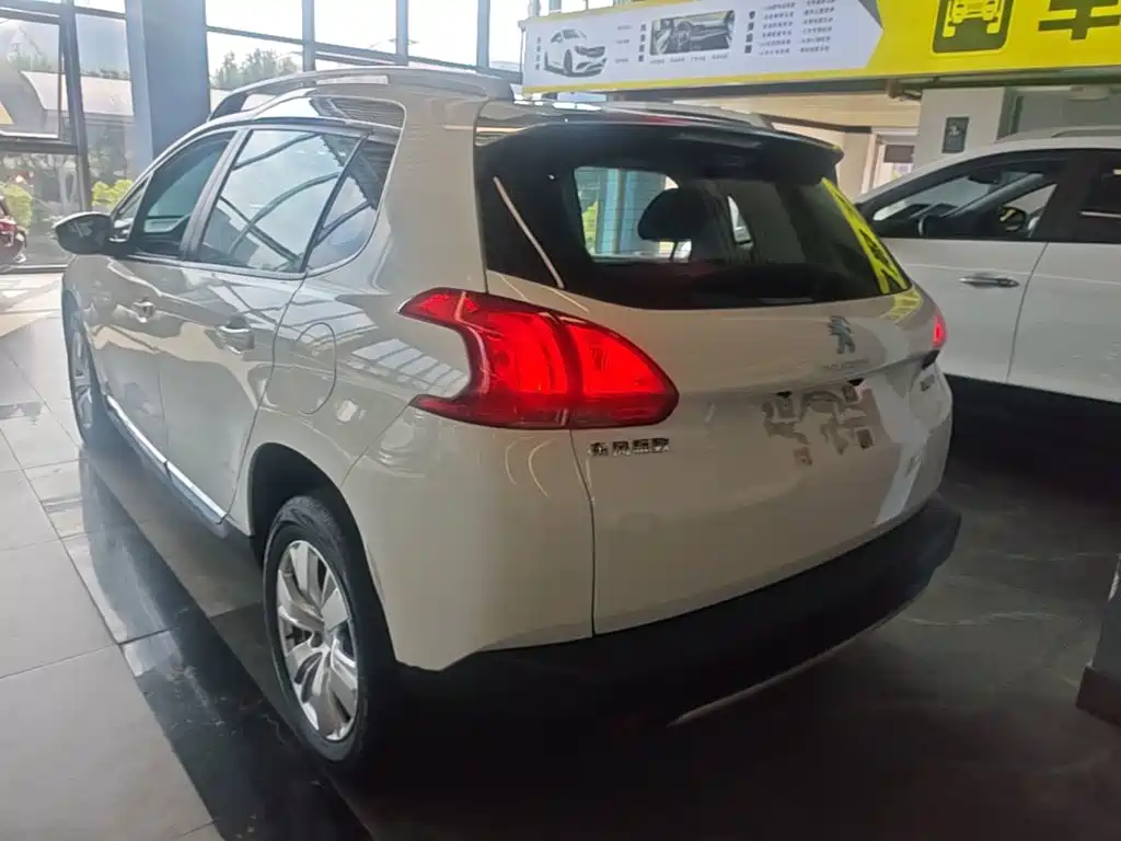 Peugeot 2008 — миниатюра 5