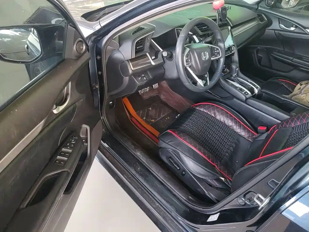 Honda Civic — миниатюра 16