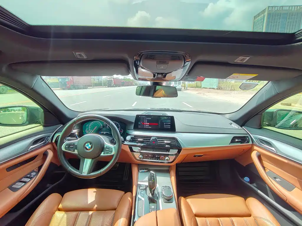 BMW 5 Series (Import) — миниатюра 9