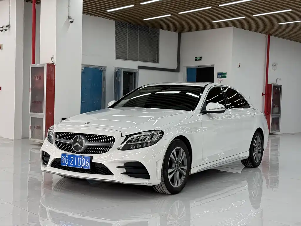 Mercedes-Benz C-Class 2020